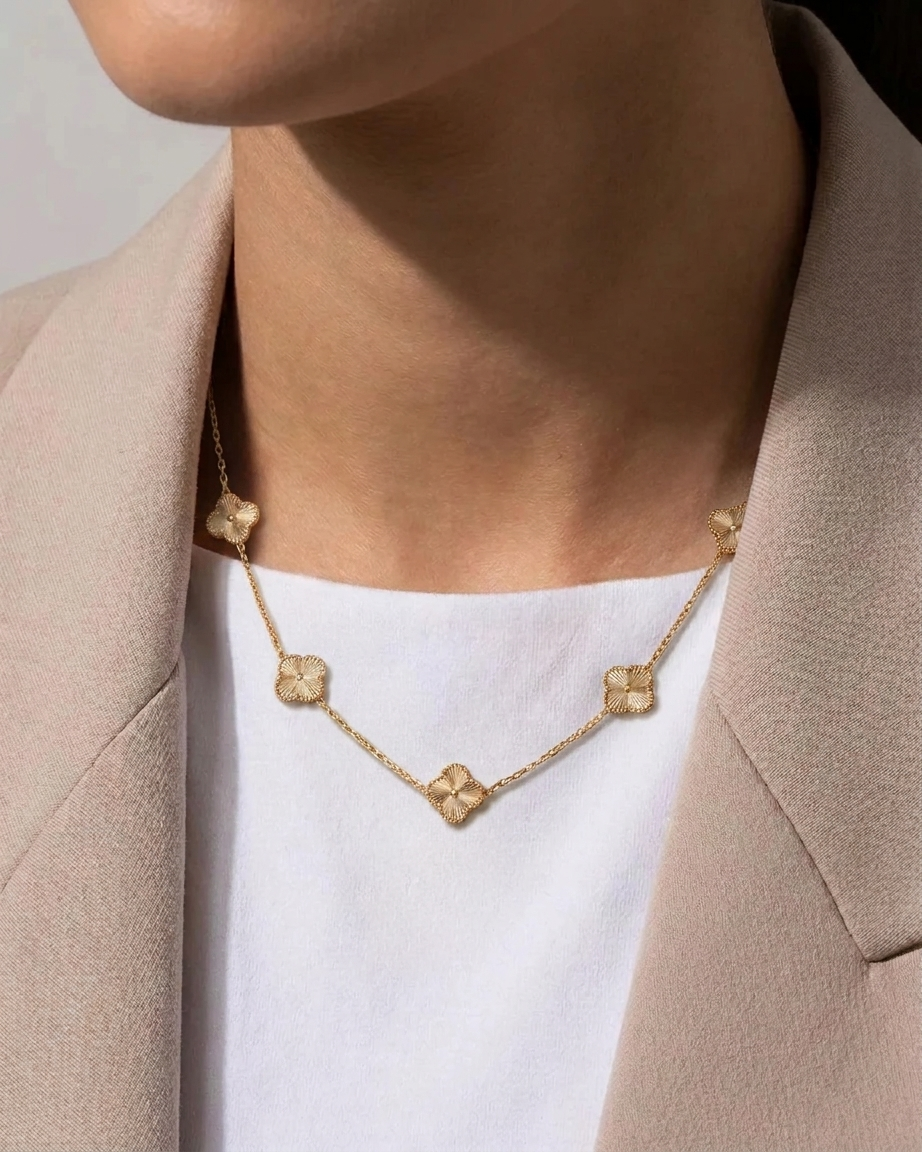Bellucci-Gallery-TA60-Van-Cleef-Gold-Necklace-Goldibehesht-01 گردنبند طلا زنانه ونکلیف گالری بلوچی کد TA60 - Image 1
